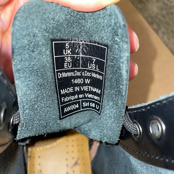 Dr. Marten Black Smooth 1460 8 Eye Boot - Picture 4 of 4